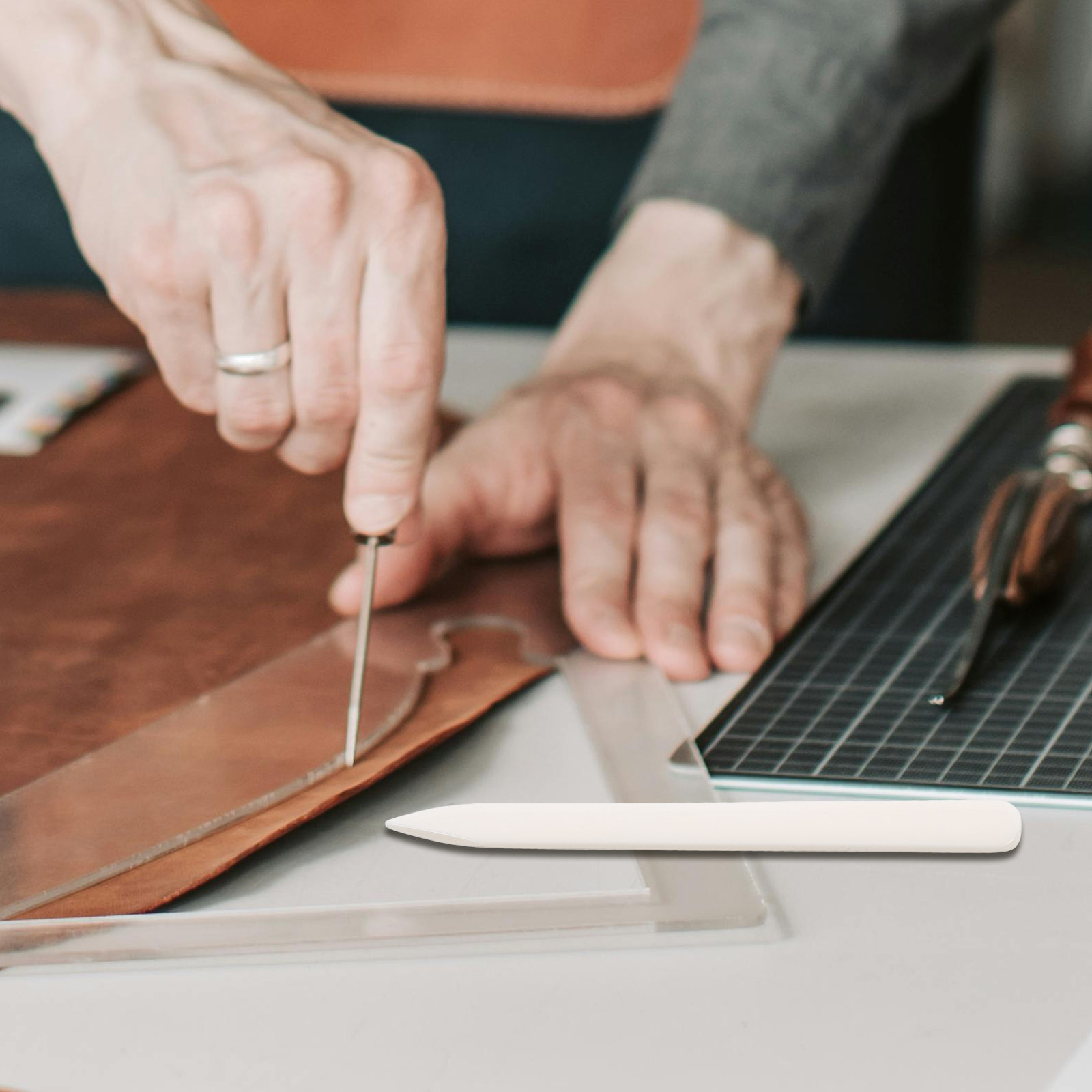 Outil de façonnage et de retou - Bone Folder Tool avis et prix